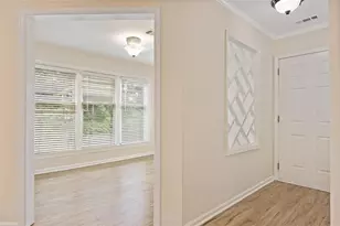 911 Hollyfax Cir NE, Atlanta, GA 30328 - Photo 7