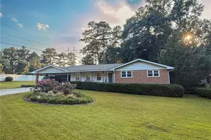 1733 Rhonda Ln, Stone Mountain, GA 30087 - Photo 1