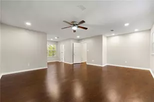 1386 Heritage Glen Dr, Marietta, GA 30068 - Photo 7