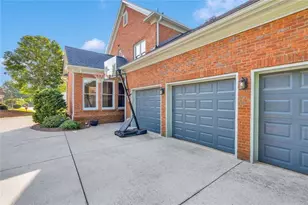 6930 Blackthorn Ln, Suwanee, GA 30024 - Photo 7