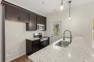 654 King St, Carrollton, GA 30117 - Photo 9