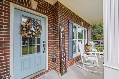 6104 Saddlehorse Drive, Flowery Branch, GA 30542 - Photo 5