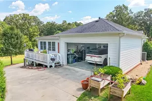 135 Village Dr, Clarkesville, GA 30523 - Photo 3