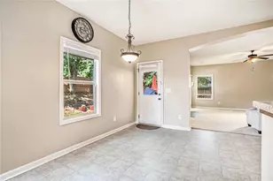 2613 Kolb Manor Cir SW, Marietta, GA 30008 - Photo 9