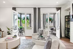 815 Maplewood Dr, Roswell, GA 30075 - Photo 9