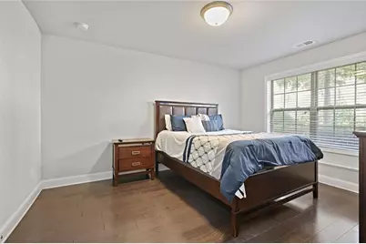 1097 Township Square, Alpharetta, GA 30022 - Photo 23