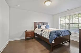 1097 Township Square, Alpharetta, GA 30022 - Photo 23