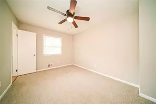 82 Heron Dr, Riverdale, GA 30274 - Photo 9