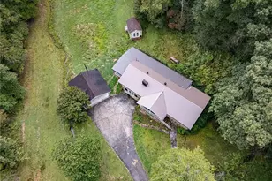 149 Spring St, Mineral Bluff, GA 30559 - Photo 3