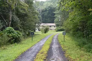 149 Spring St, Mineral Bluff, GA 30559 - Photo 5