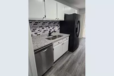 8740 Roswell Road #2B, Atlanta, GA 30350 - Photo 5