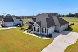 135 Graceton Farms Dr, Senoia, GA 30276 - Photo 3