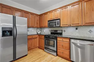 405 Royal Cres Ln E, Canton, GA 30115 - Photo 7