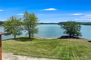 2237 Lake Ranch Ct, Gainesville, GA 30506 - Photo 3