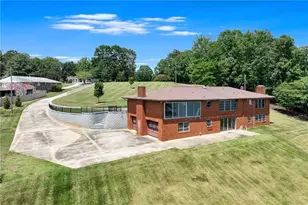 2237 Lake Ranch Ct, Gainesville, GA 30506 - Photo 11