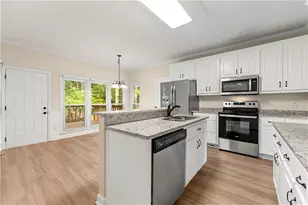 1722 Indian Ridge Dr, Woodstock, GA 30189 - Photo 5