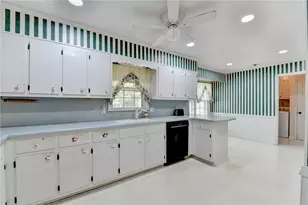 136 Lancelot Way, Lawrenceville, GA 30046 - Photo 17