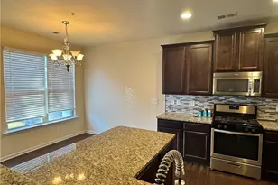 3405 Castleberry Village Cir, Cumming, GA 30040 - Photo 5