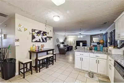 370 Shadowbrooke Drive, Loganville, GA 30052 - Photo 5