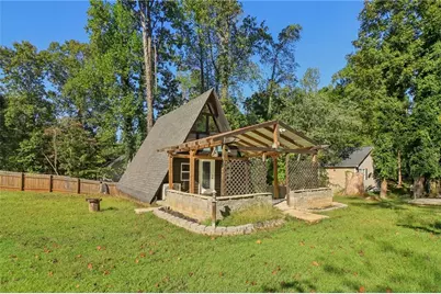 9025 Belaire Street, Gainesville, GA 30506 - Photo 3