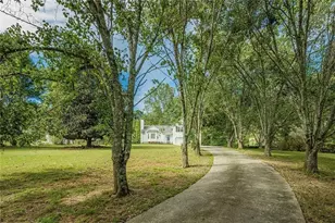 391 Pinewood Pl, Dahlonega, GA 30533 - Photo 3