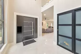 3722 S Marlborough Dr, Tucker, GA 30084 - Photo 5