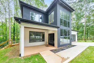 3722 S Marlborough Dr, Tucker, GA 30084 - Photo 3