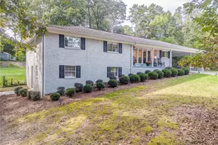 212 Sherwood Dr, Calhoun, GA 30701 - Photo 1