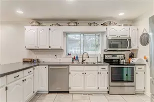 212 Sherwood Dr, Calhoun, GA 30701 - Photo 13