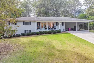 212 Sherwood Dr, Calhoun, GA 30701 - Photo 1