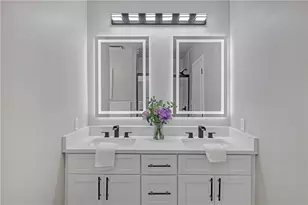 656 S Elizabeth Pl NW, Atlanta, GA 30318 - Photo 13