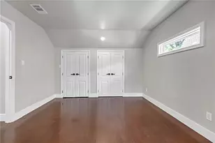 656 S Elizabeth Pl NW, Atlanta, GA 30318 - Photo 9