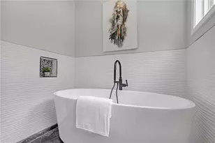 656 S Elizabeth Pl NW, Atlanta, GA 30318 - Photo 7