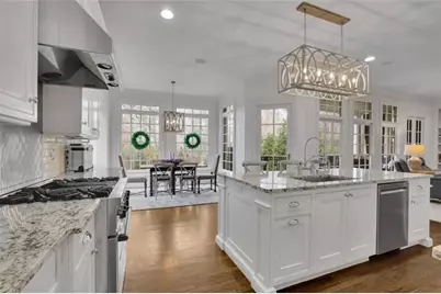 4084 Peachtree Dunwoody Road NE, Atlanta, GA 30342 - Photo 11