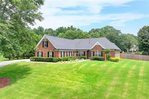 1003 Arbor Lake Walk, Hoschton, GA 30548 - Photo 3