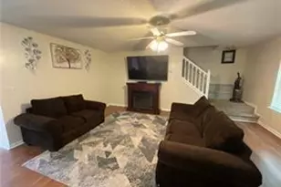 6231 Hickory Ln Cir, Union City, GA 30291 - Photo 5