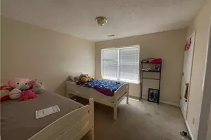 6231 Hickory Ln Cir, Union City, GA 30291 - Photo 9