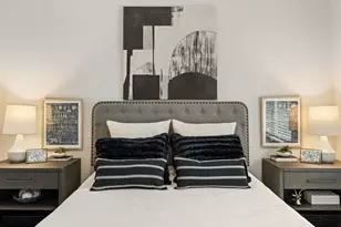 1054 Georgian Point Dr, Lawrenceville, GA 30045 - Photo 7