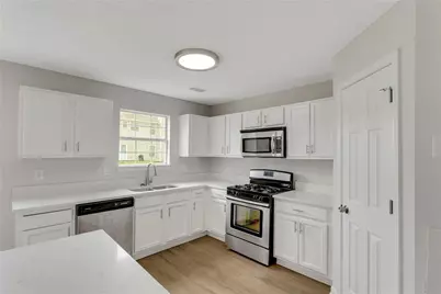 907 Brisley Circle, Hampton, GA 30228 - Photo 7