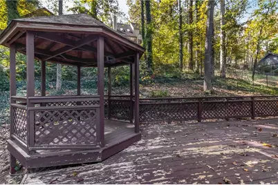 8515 Lake Drive, Snellville, GA 30039 - Photo 15