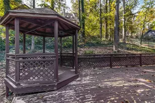 8515 Lake Dr, Snellville, GA 30039 - Photo 15