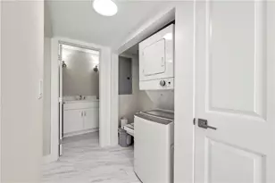 1009 Riverbend Club Dr SE, Atlanta, GA 30339 - Photo 13