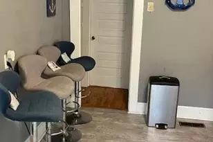 202 Veazey St, Union Point, GA 30669 - Photo 11