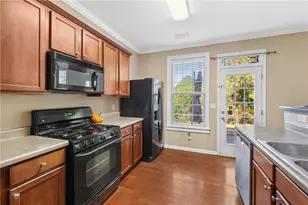 1558 Paramount View Trace, Sugar Hill, GA 30518 - Photo 9