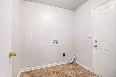 1748 Charmeth Road, Lithonia, GA 30058 - Photo 17