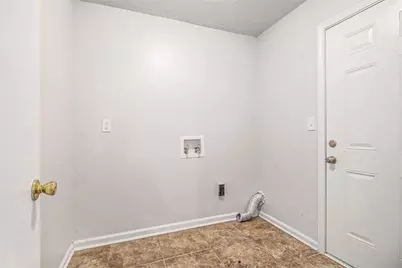 1748 Charmeth Road, Lithonia, GA 30058 - Photo 17