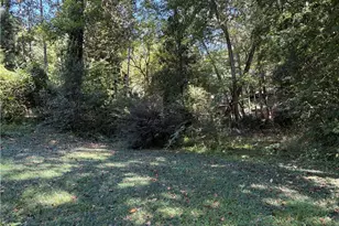 2173 Monterey Dr NW, Atlanta, GA 30318 - Photo 3