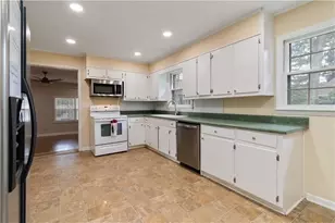 5524 Laurel Ln NW, Lilburn, GA 30047 - Photo 13