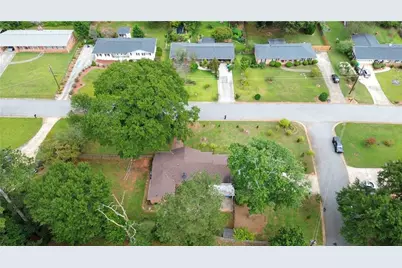 5524 Laurel Lane NW, Lilburn, GA 30047 - Photo 45