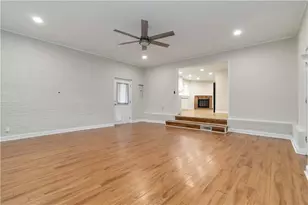 5524 Laurel Ln NW, Lilburn, GA 30047 - Photo 17